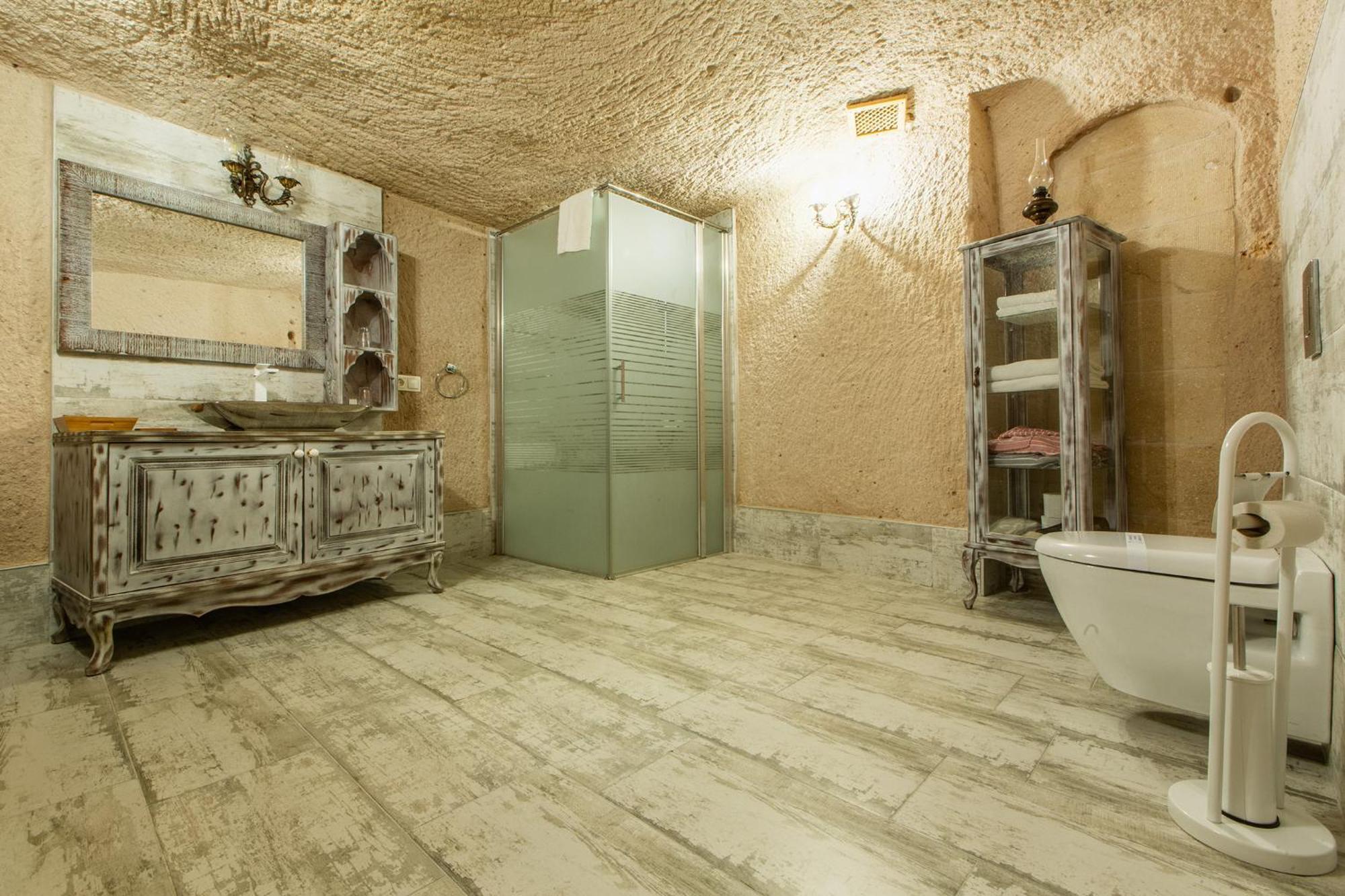 אוצ'יסר Karlik Cave Suite Cappadocia מראה חיצוני תמונה