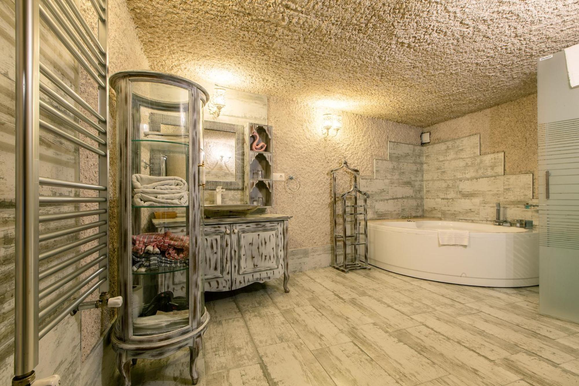 אוצ'יסר Karlik Cave Suite Cappadocia מראה חיצוני תמונה