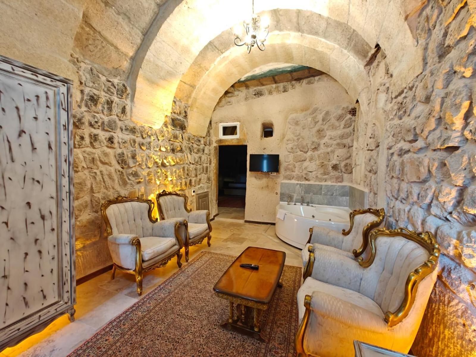 אוצ'יסר Karlik Cave Suite Cappadocia מראה חיצוני תמונה