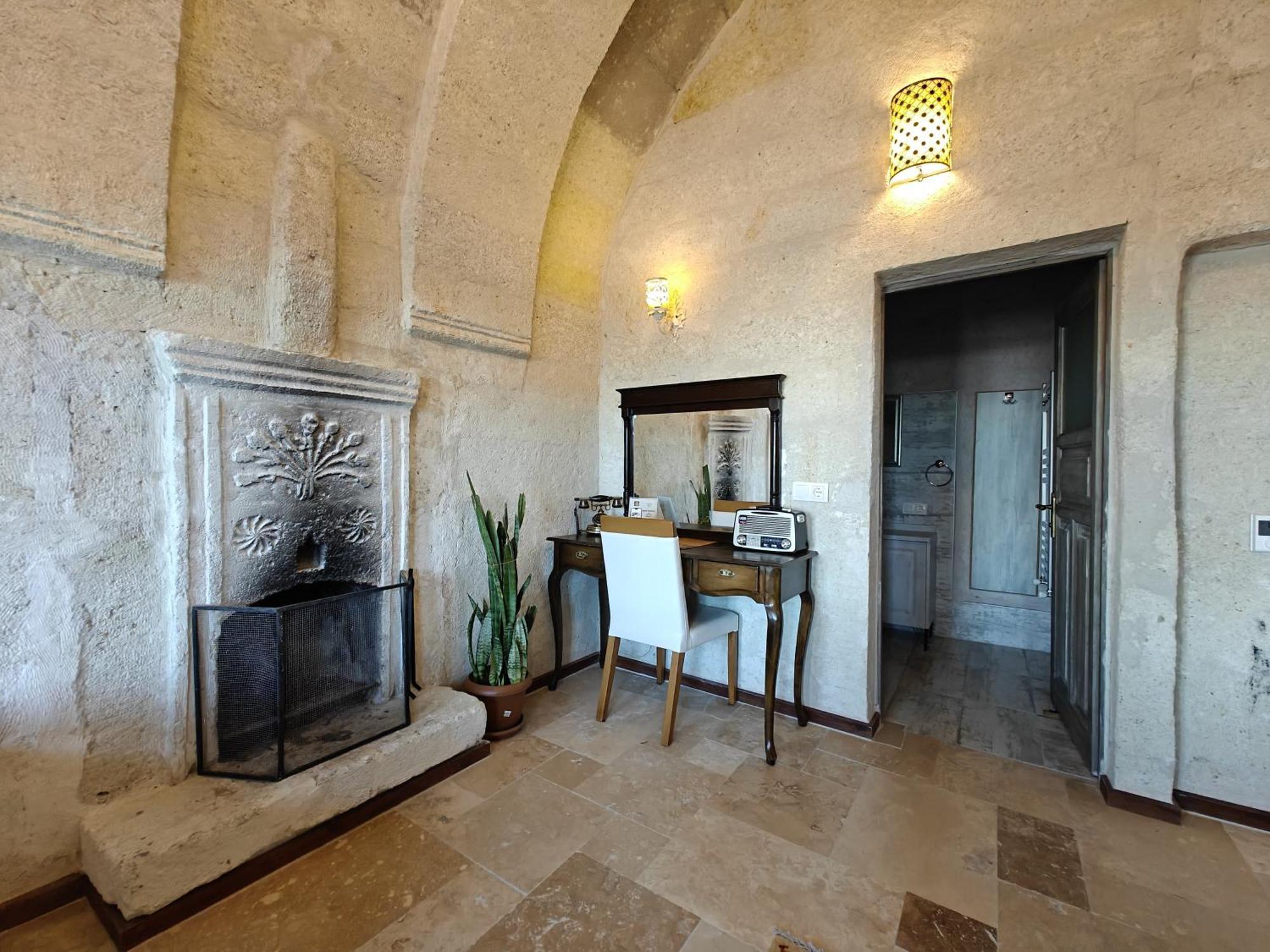 אוצ'יסר Karlik Cave Suite Cappadocia מראה חיצוני תמונה