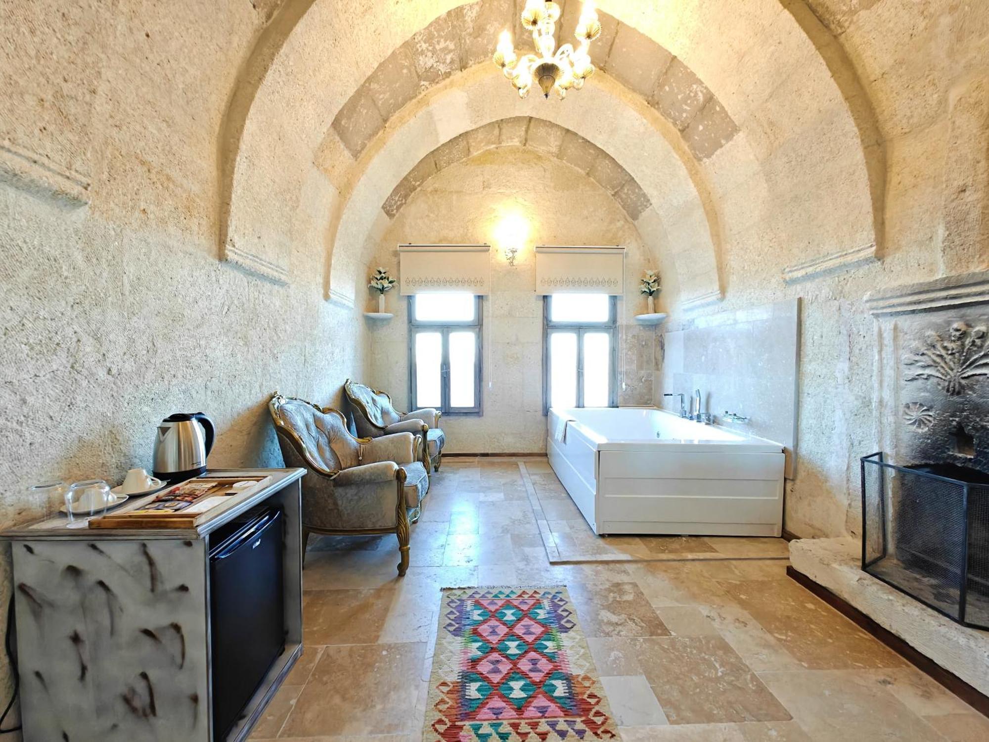 אוצ'יסר Karlik Cave Suite Cappadocia מראה חיצוני תמונה